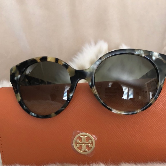 Tory Burch Accessories - TORY BURCH TY7087 3144/02 52▪️19–135 2N Sunglasses NWOT